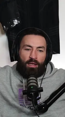 🚨GIVEAWAY ALERT🚨 You didn't think the Leather'd Boys weren't going to do a giveaway for the final UFC PPV of the year did you? As always, we've got your back and we'll be giving away an OFFICIAL UFC 309 fight week bag, as well as a RETRO UFC event poster! Head over to the latest episode on YouTube when it drops this Friday at 5pm to find out how to be in with a chance of winning!🎥