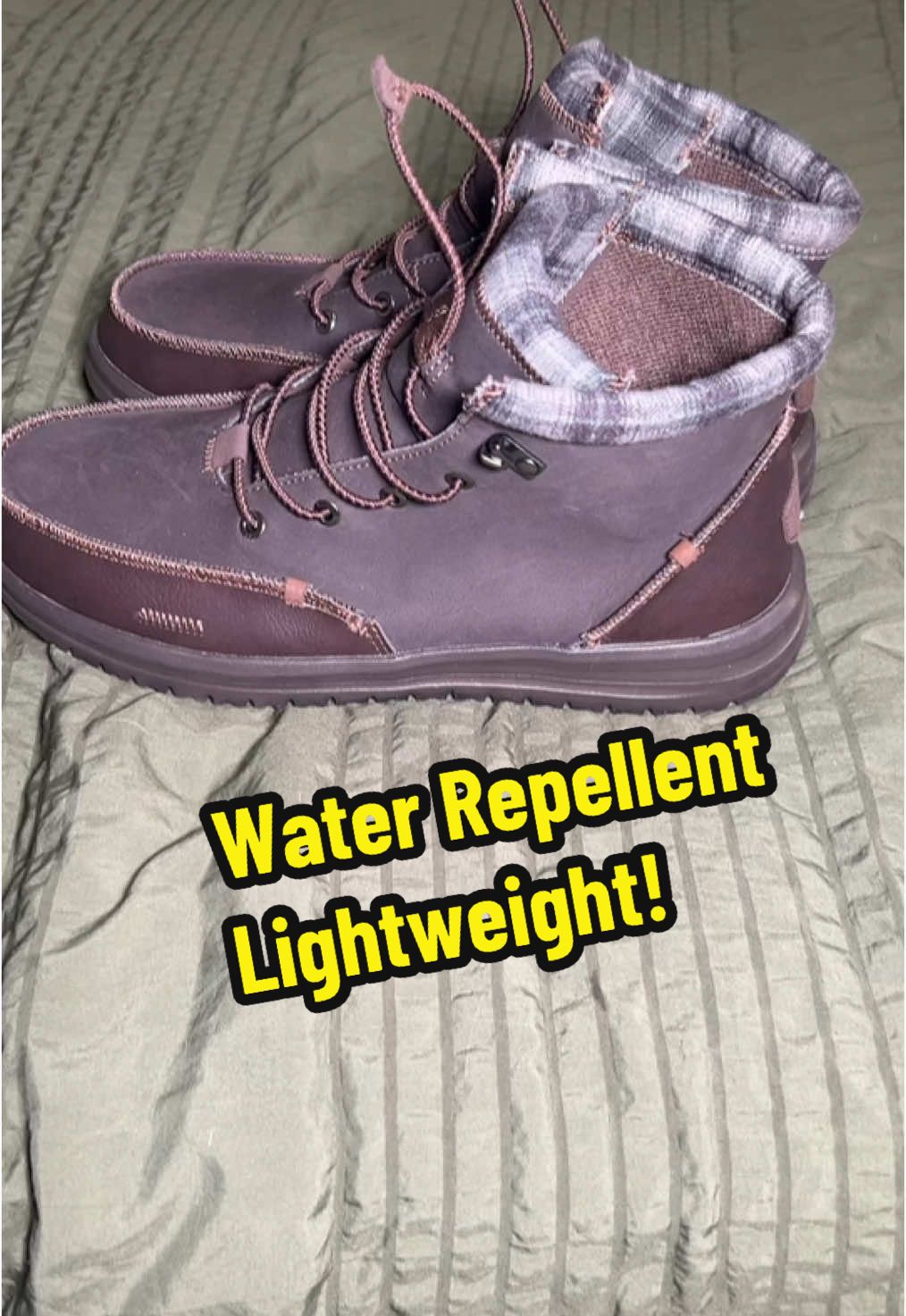 A lightweight comfy and attractive boot! #heydudeshoes #heydude #heydudes #heydudeboots #mens #mensfashion #mensboots #menboot #menshoes #menshoestyle  #mensshoefashion 
