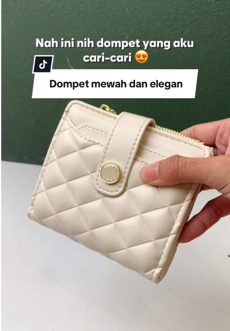 Cari dompet yang sempurna cuman Kalu Wallet Jims Honey🥰 Perpaduan desainnya yang elegan dan fungsionalnya sempurna banget! Cocok buat kamu yang selalu tampil stylish😍✨  #reginabagjimshoney  #Jimshoneysurabayastore  #PromoGuncang1111 #WIBGajian #BeliLokal -orv