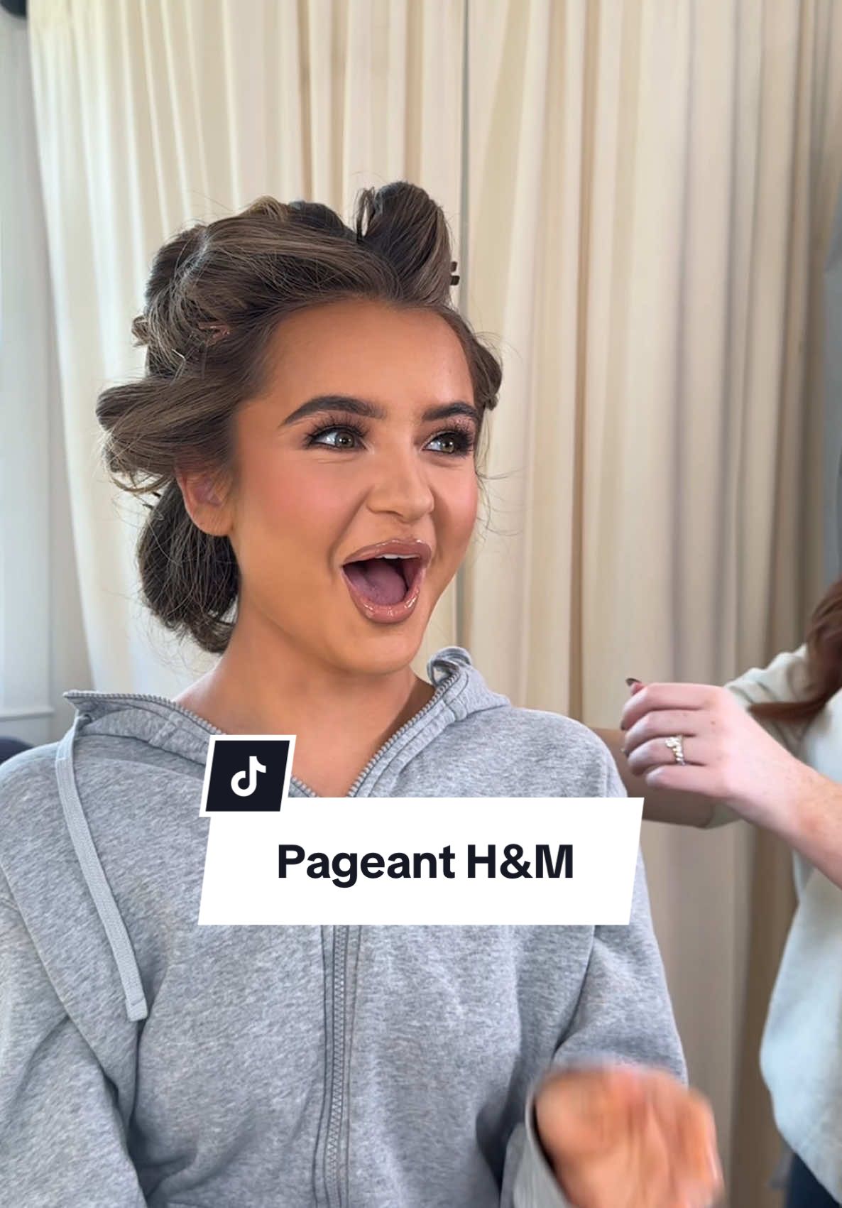 I think she loved it 🥰 #alabamamakeupartist #promakeupartist #bridalmakeup #makeupartist #fullglammakeup #pageantmakeup #pagenthair #pageantheadshot 