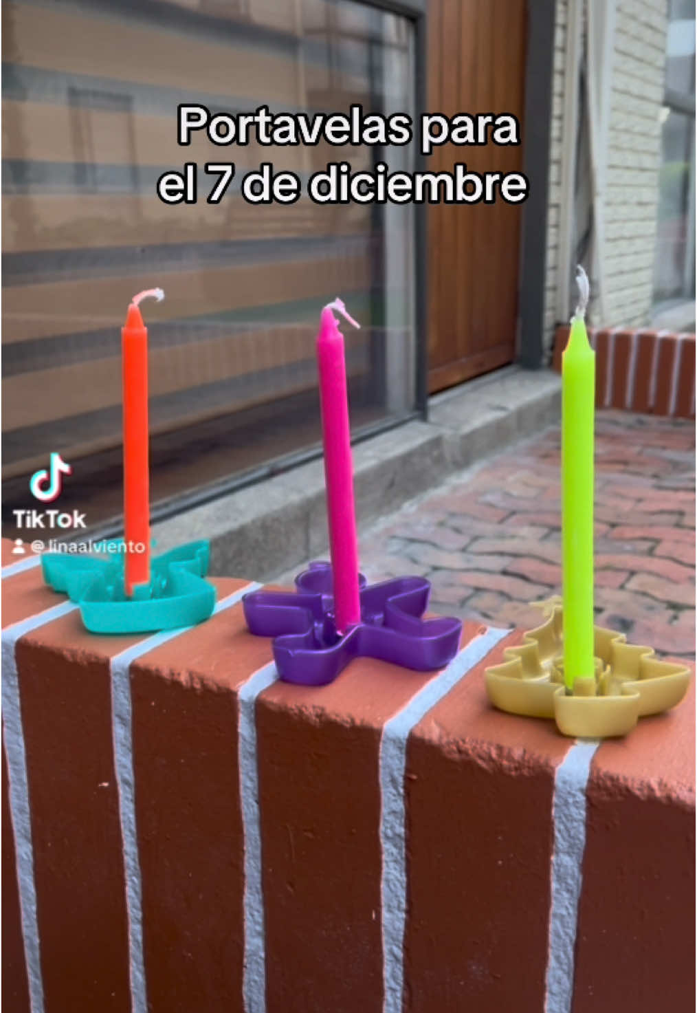 La mejor forma de proteger los andenes y terrazas 🙌🏻✨ #bogotá #velitas #diadevelitas #diadevelitas7y8dediciembre #7dediciembre #velas #bogota #navidadbogota #planesbogota #planescolombia #colombia 