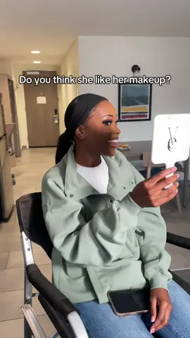 Im located in Newark NJ currently taking NYE appointments #newarkmua #njmakeupartist #njmua 