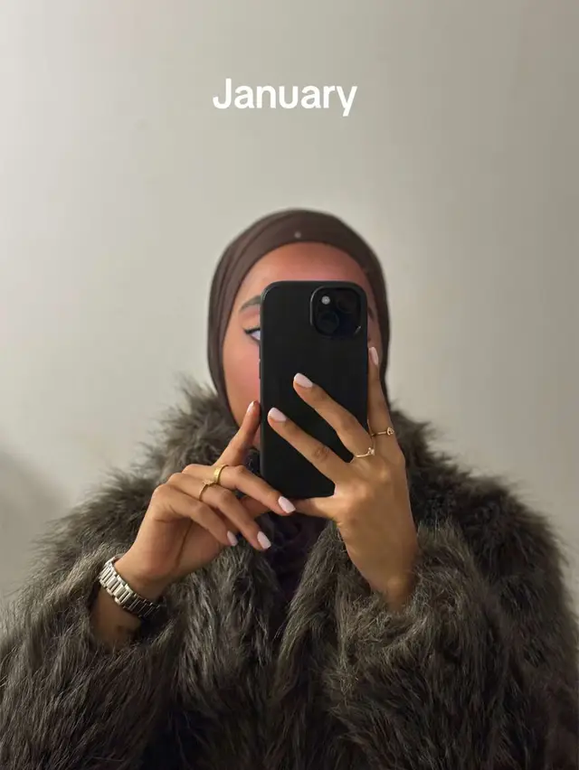 2024 in selfies 💕 2025 we try again with the hijab 🫠 #fyp #hijabjourney #revert 