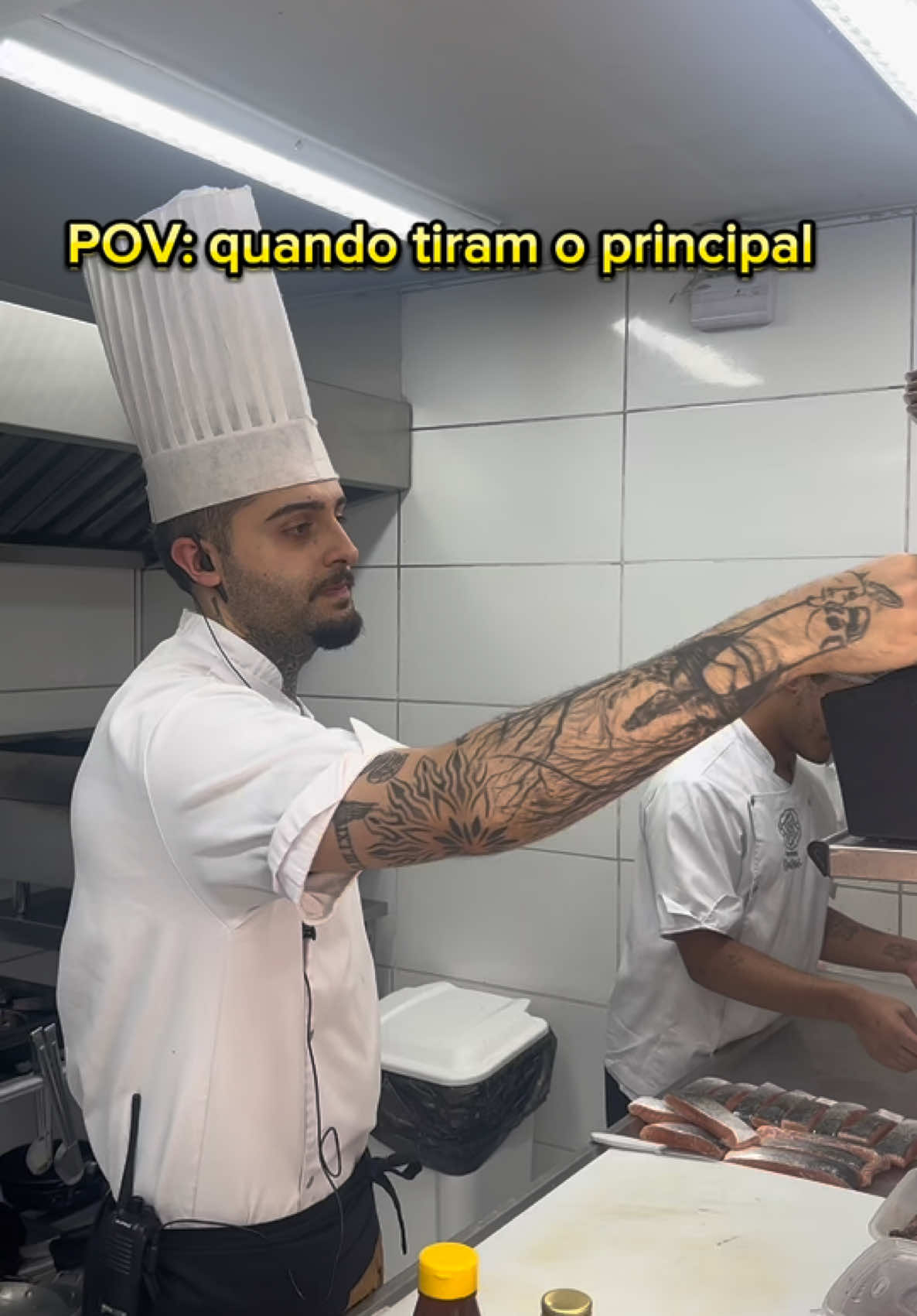 É raro mas acontece com frequência 😡😂 #fyp #chef #restaurante #fy 