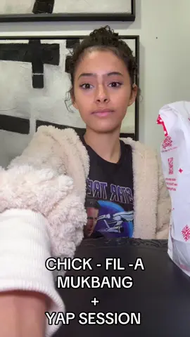 A mukbang , im just rambling , this was filmed before the book review but posted after , ignore the star trek transporter question. It has laready been answered. #mukbang #startrek 