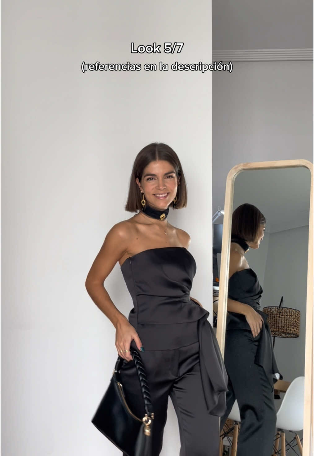 ✨ZARA HAUL✨ Christmas edition 🎄 he creado 7 looks de Navidad encadenando 7 prendas entre sí para lograr outfits más y menos arreglados y que podáis ver lo versátiles que pueden llegar a ser este tipo de prendas 💅🏼 yo ya tengo mi look fav BASTANTE CLARO, ¿cuál creéis que es? 💓  Os dejo por aquí las referencias de todo: * top lentejuelas ref 7969/250 * pantalón de pinzas ref 9389/436  * blazer lentejuelas ref 1689/399 * jeans ref 6164/162 * top palabra de honor satinado ref 8936/616 * pantalón recto satinado ref 8899/616 * top terciopelo lazo ref 9346/150 Los pendientes y el choker tan preciosísimos son de @dosprimeras ✨ #zara #zarahaul #zaraoutfit #christmastiktok #christmasoutfit #ChristmasLook #outfitideas #outfitinspo 