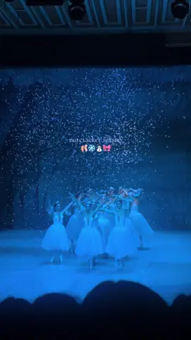 fındıkkıran balesi🩰 biletini alabilmek gerçekten çok zordu ama değdi🥹🎀  #fındıkkıranbalesi #fındıkkıran #thenutcracker #thenutcrackerballet #nutcrackerseason #bale #tchaikovsky #fypp #fypdong #kesfet #keşfetteyizzz #beniöneçıkart #ankara 