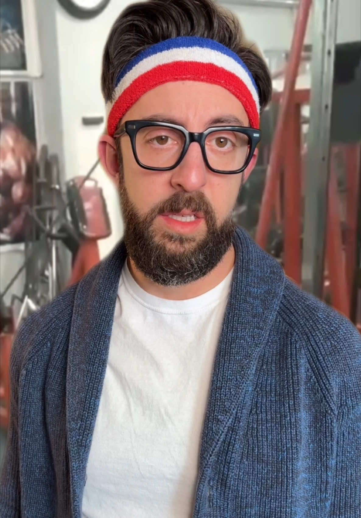 maybe i’ll just work out next year… @rj_bull 