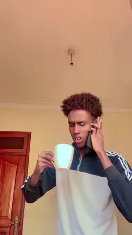 Wayba jiiftaye see wax u wadaa😂😂🖕#yazirsaacid #somalitiktok12 #blackdiamond #20027 #viralvideos 