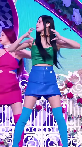 jinni dice fancam #jinni #nmixx #soloist #jinninmixx #jini #jinnifancam #isasbunny #yerivllvt #yee8ncore #jenninyouraera #xyzbca #zyxcba #viral #viraltiktok #kpopfyp #kpop #foryou #4u @NMIXX @jiniyxxn 