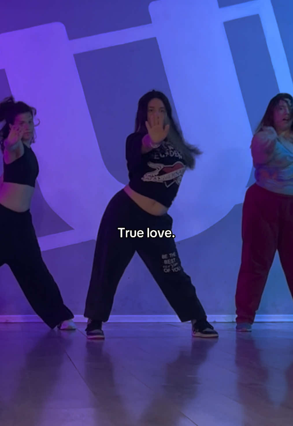 Love and more love ❤️‍🩹 #dance #dancer #teraphy #bailarina #lovedanceing #fpy #foryo #TrueLove #dancechallenge #dancing #coreography 