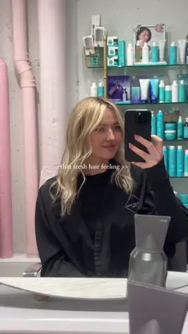 trying to go on a hair journey but cant’t let go of colouring 😭  #hairtransformation  #blondehair #livedinblonde 