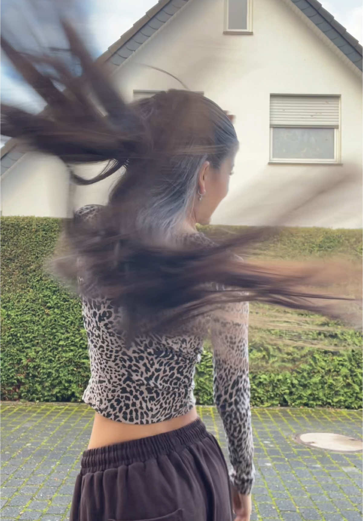 Give me motivation💃🤎 dc: @Zoe Baptiste | @Tyla  #fyp #dance #dancer #fyfy #tyla #push2start #foryouu #viralll #glamour #brownoutfit #fy #dc 