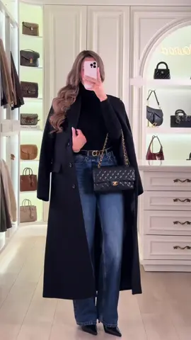 Styling Blue jeans 💙✨ #winterfashion #outfitideas #fashioninspo #fashioninspiration #OOTD #classyoutfit #styleinspo #styletips #style #jeansoutfitideas #outfit 