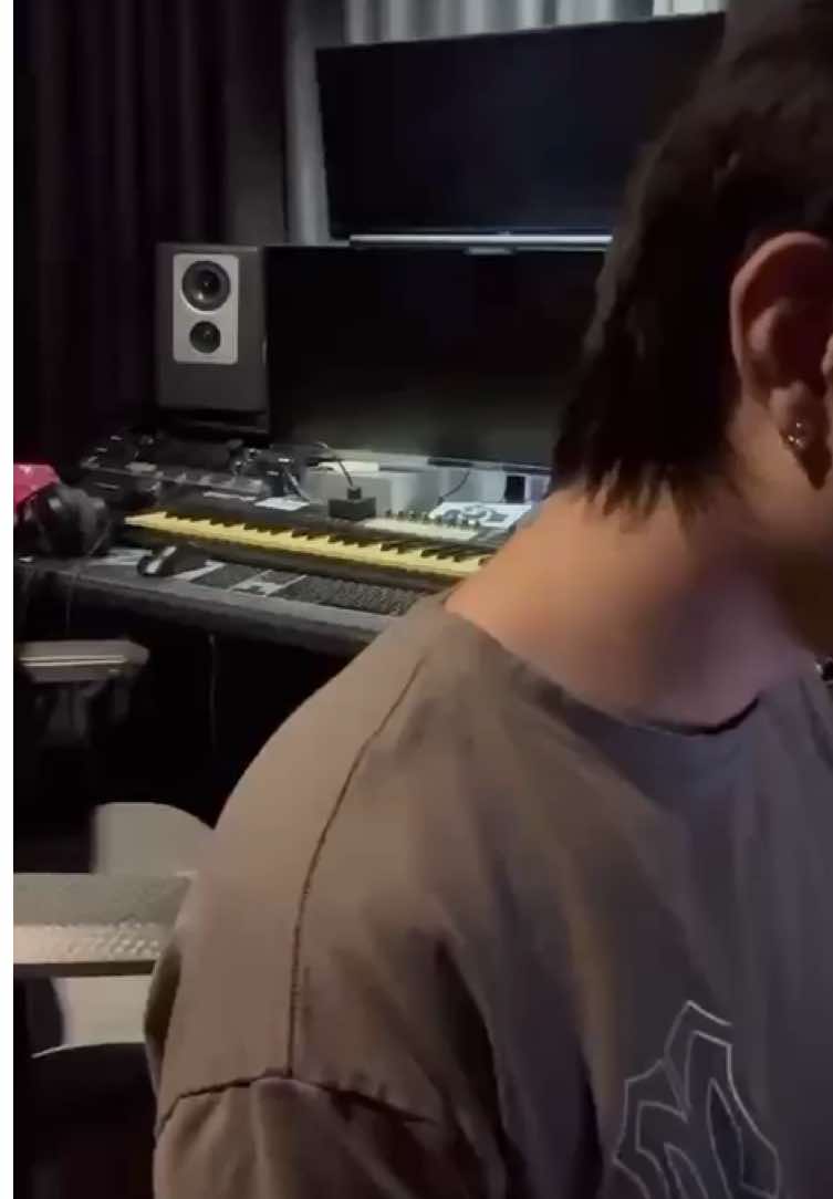 🥺 #soobin #soobinhoangson #fyp 