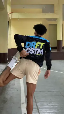 Hindi lang basta pang motor,pwede rin gamitin pang porma dahil sa ganda ng design😍🔥 #sleeve  #motojersey #longsleeve #jersey #drifit #flyingbam 