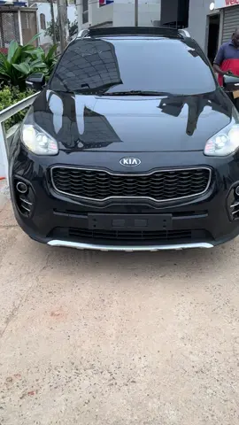 Marque : KIA Modèle : SPORTAGE Année :  2017 Carburant: DIESEL Version :  4Cylindre 2.0 Boite vitesse : Automatique   Details : , 5 places , Full options, Grand écran, caméra de recule, key LETS GOES, intérieur Cuire Maron,ouverture et fermeture mâle électrique, ceinture électrique, climatisation Bizone, commande au volant, mode eco , Bluetooth, Aux,  impeccable très confortable, parfait État intérieur comme extérieur , très bien entretenu, excellent Moteur DÉJÀ DÉDOUANER  Bon prix Numro #221771917598☎️  #senegal #galsene_videos #senegalaise_tik_tok🇸🇳pourtoichallenge #Dakar #dakarbuzz #team #allah #mercedesbenz #kiatechnobeast #k #kiambutiktokers #sports #dakar 