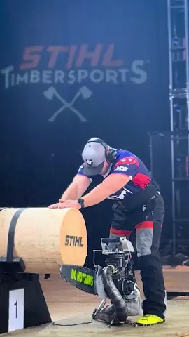 Chainsaw wood sawing competition ASMR 🪚👂 #fyp #asmr #satisfying #asmrvideo #asmrvideos #satisfyingvideo #satisfyingvideos #chainsaw #wood #woodsawing 