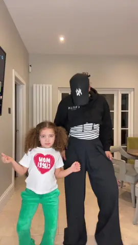 ITS ALMOST WEEKEND…💃🏽💃🏽🫶🏽❤️  #fyp #lamezcla #fyp #motherdaughter #amapiano #southafricatiktok🇿🇦 #🇿🇦