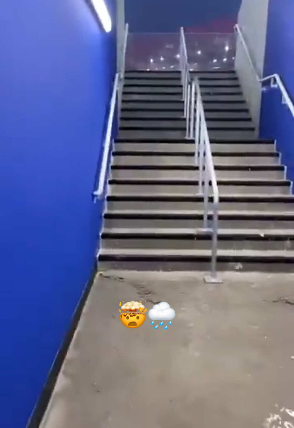 Everton’s new stadium getting absolutely flooded today 🤯🌧️ Thoughts? (X: _______reece) #everton #evertonfc  #stadium #flooding #footballtiktok #futbol #football #Soccer #soccertiktok #ballers #risingballers #flooding #flood #england #uk #weather #storm #trending #news #4u 