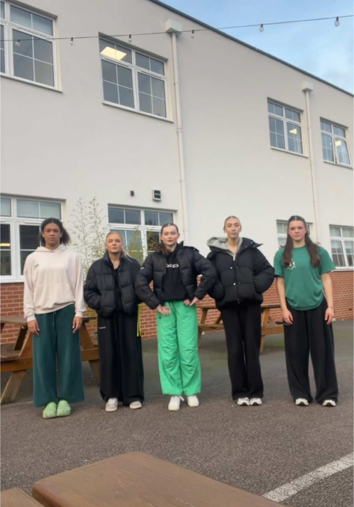 @eveee @Becky @emma rigby @Rae 🧙🏻‍♀️👓🪄🐍