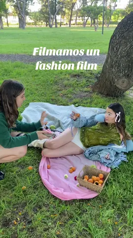 Un poco del back de lo que fue filmar el fashion film de Jardín del Edén 💐 #fyp #moda #fotografia #film #video #filmacion #photoshoot #fashion #fashionfilm #backstage #argentina #rodaje 