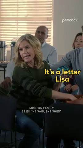 It's a letter, Lisa 🙄 #ModernFamily is streaming now on Peacock. #ClaireDunphy #PhilDunphy