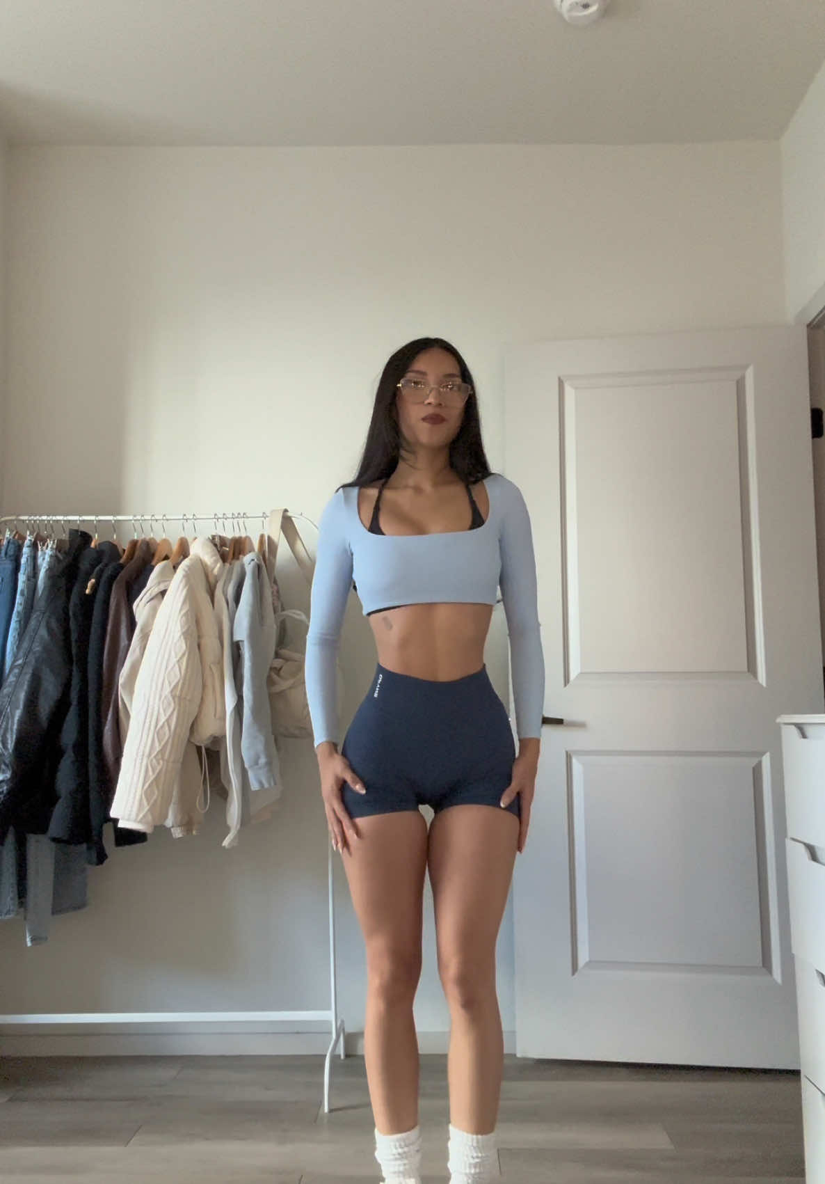 long sleeves had their moment this week @DFYNE #gymoutfit #GymTok #OOTD #fyp 