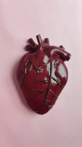 um pouco mais do coração de parede 🥰 #artistsoftiktok #foruyou #ceramicart #ceramicafria #ceramicafriaideias ##arte #artesanato #viral_video #CapCut 