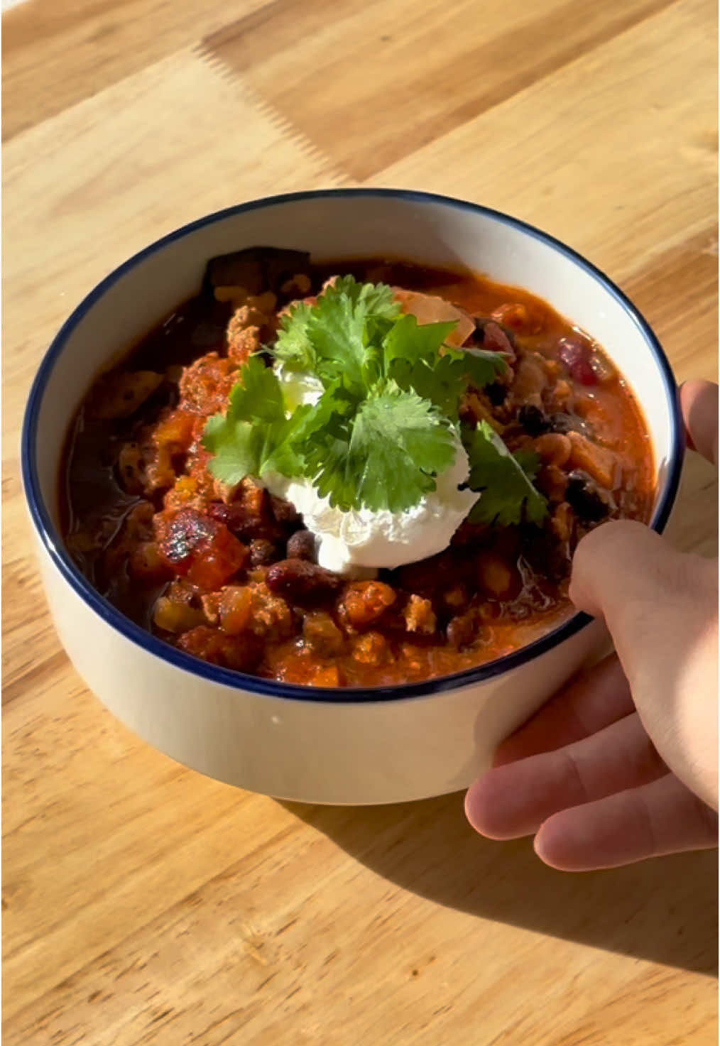 (ad) Three Bean Sweet Potato Turkey Chili made with @Better Than Bouillon 🥣 Recipe + video by @chateau_dijardin Take your favorite comfort meal to the next level with the #BetterThanBouillon Culinary Collection! This delicious Three Bean Sweet Potato Turkey Chili features their Sofrito Base, made with fire-roasted tomatoes, onions, garlic, and cilantro.  Whether you’re new to chili or a longtime fan, this version brings a fresh, vibrant twist to a classic dish. The Better Than Bouillon Culinary Collection includes chef-created unique flavor combinations that help home cooks easily take the flavor and taste of their dishes to a whole new level. Find Better Than Bouillon at a location near you: ff.recipes/find-better-than-bouillon #betterthanbouillon #feedfeed #chili #EasyRecipes #chilirecipe #chiliseason #soup #dinner 