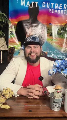 I dont know if I should laugh, be grossed out, or be turned on. What do you think about this chcik? #themattcutrerreport #sanangelotx #grossedoutaf #selfdefense #viralclips 