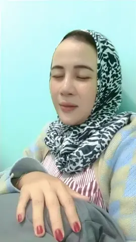 #fyp#wilujeungenjing baru beres nyiapin sarapan aynk putri😊nyender lgi bossquu 🙃Jumat berkah 🤲