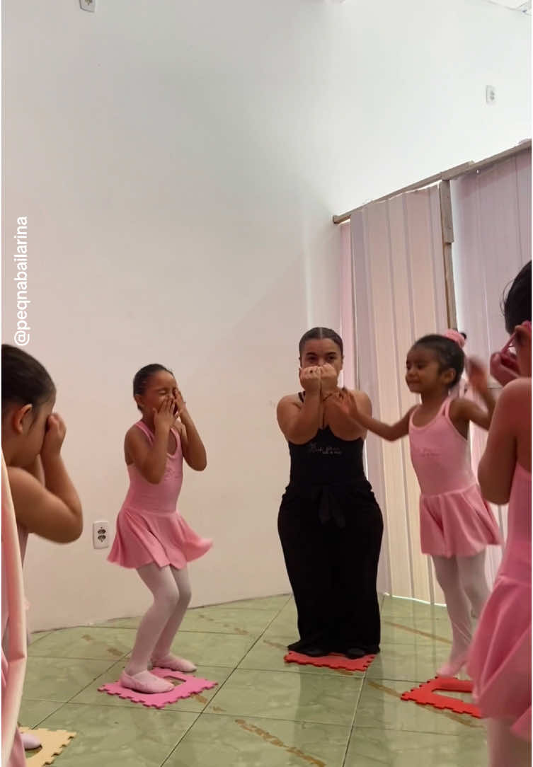 Mais um dia no studio comigo #fy #fouryou #ballet #bailarina #fyp #diaadia #babyclass #dance #espetaculodeballet #ensaio 