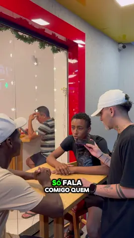 Como nao chegar em alguem?  Hahaha🤣