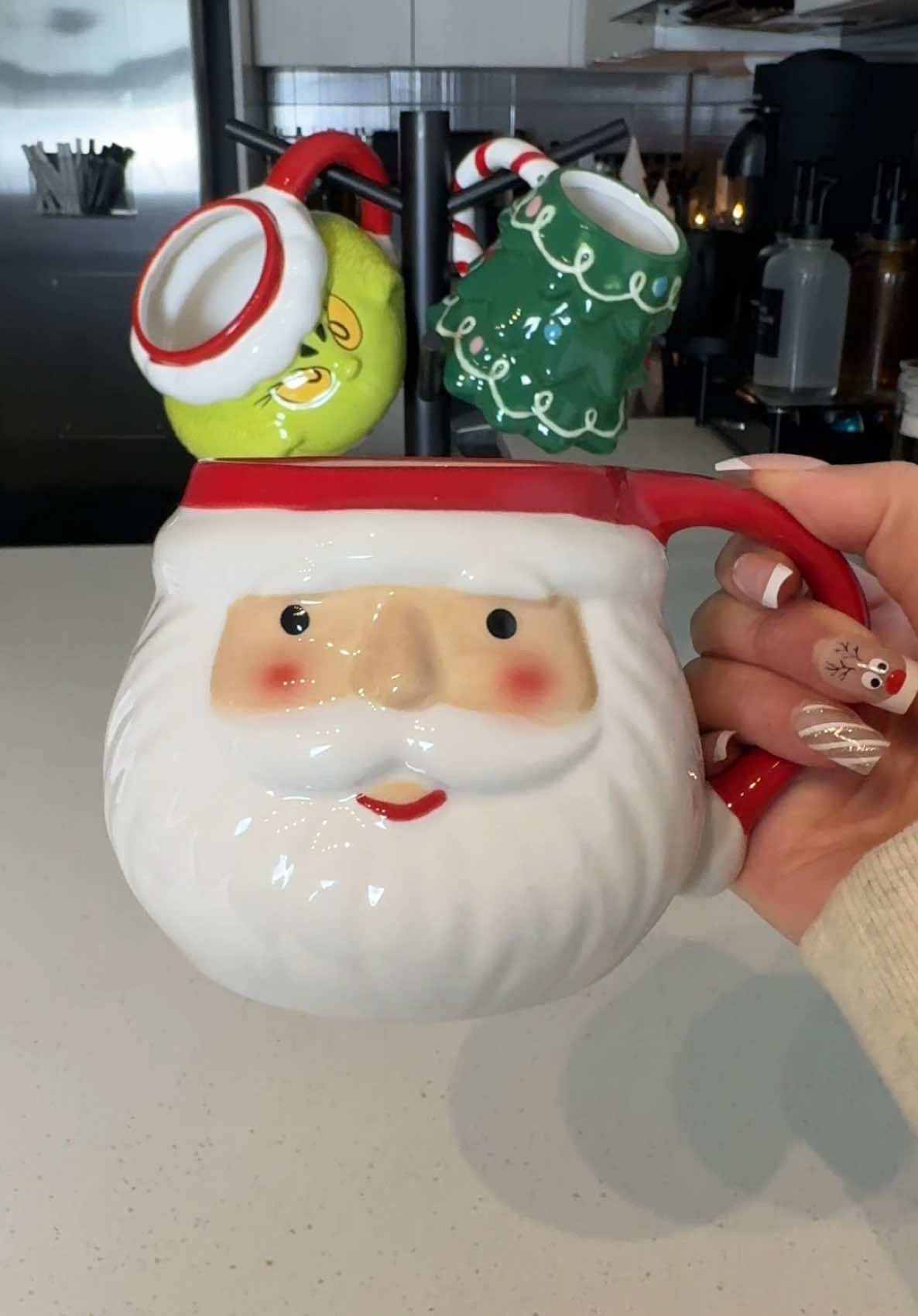 Christmas mug rack 🎅🏼🎄☕️ #asmr #aesthethic #satisfying #organizing  #christmas #fyp #shorts