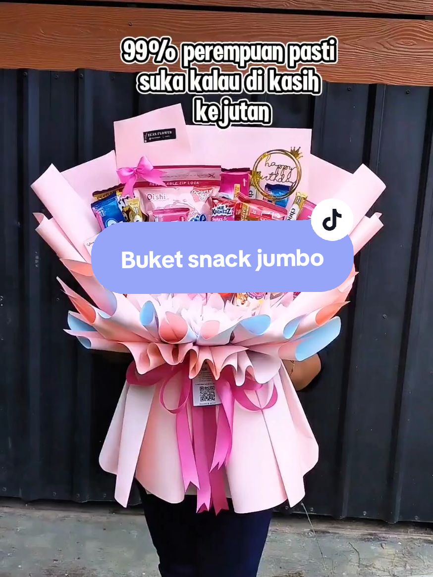 kalo do kasihnya kek gini auto meleleh gak sii 😁 #zeasflower #fypシ゚viral #foryourpage #fypシ゚viral #fyp #fypシ #ulangtahun #kadoultah #buketultah #hadiahultah #snackbouquet  #buketsnack 