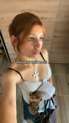 No Monday blues here, just fabulous hues! Start the week off right with a killer outfit that screams ‘I'm ready for anything!’ ???? #MondayMotivation#fitcheck#streetwear#OOTD#grwm#outfitinspiration#y2k#tijnoutfit#tijnhaul#tijneyewear#school #schoolfit #study #getreadywithme #hoodie #internshiplife  #outfitoftheday #haircare #getreadywithme #festiveoutfits#outfitideas 