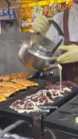Bungeoppang & hotteok di Gwangjang Market 