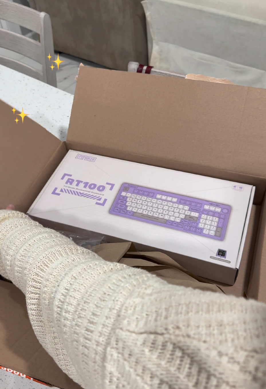 My Black friday purchase is here 🥰Unbox the RT100 keyboard with me⌨️💟🥺🔮 I’ve been wanting this keyboard for so so long and I finally got it. I absolutely adore it 🥹💌✨ @Epomaker Keyboard   #asmr#unboxing#keyboardasmr#cozyvibes#desksetup#aesthetic#homeoffice#epomakerkeyboard 