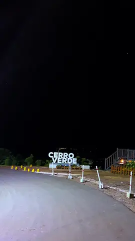Mi lugar perfecto 🫶🏼 esperen la noche es muy bonito  #cerroverde #noche #ciudad #elsalvador🇸🇻 #viralvideos #paisaje 