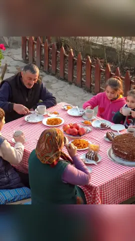 Peaceful and Happy Life in the Countryside! The Whole Family Happily Cooks Together from the Food Grown in the Village #cook #cooking #cookingvideos #countrylife #Vlog #cuisine #recipes #fyp #foryoupage #trending