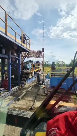 #tiktok #fypage #KATO #cranekato50t #operatormudapunyacerita #roughterraincrane #wellservice 