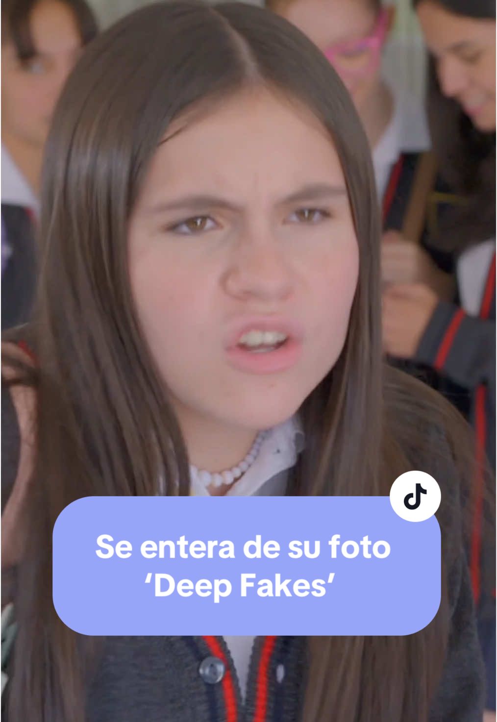 En #LaRosa 🌹: Marlene se entera de la foto 😨 #DeepFakes Pt. 4 #LaRosaDeGuadalupe, lunes a viernes 7:30 p. m. MEX #ConLasEstrellas