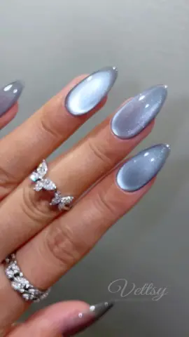 🩵✨ Elegant Light Blue Glass Beads Nail with Vettsy New Cat Eye Pigment-Spring✨🩵 Ultra-fine magnetic glitters to add dimensional effect to your nails.💅