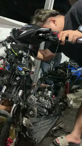 Cek ombak😬.   #vario150 #vario #teammalam #mekanikmalam #bengkeltiktok #mekaniktiktok #vario125 #varioproper 