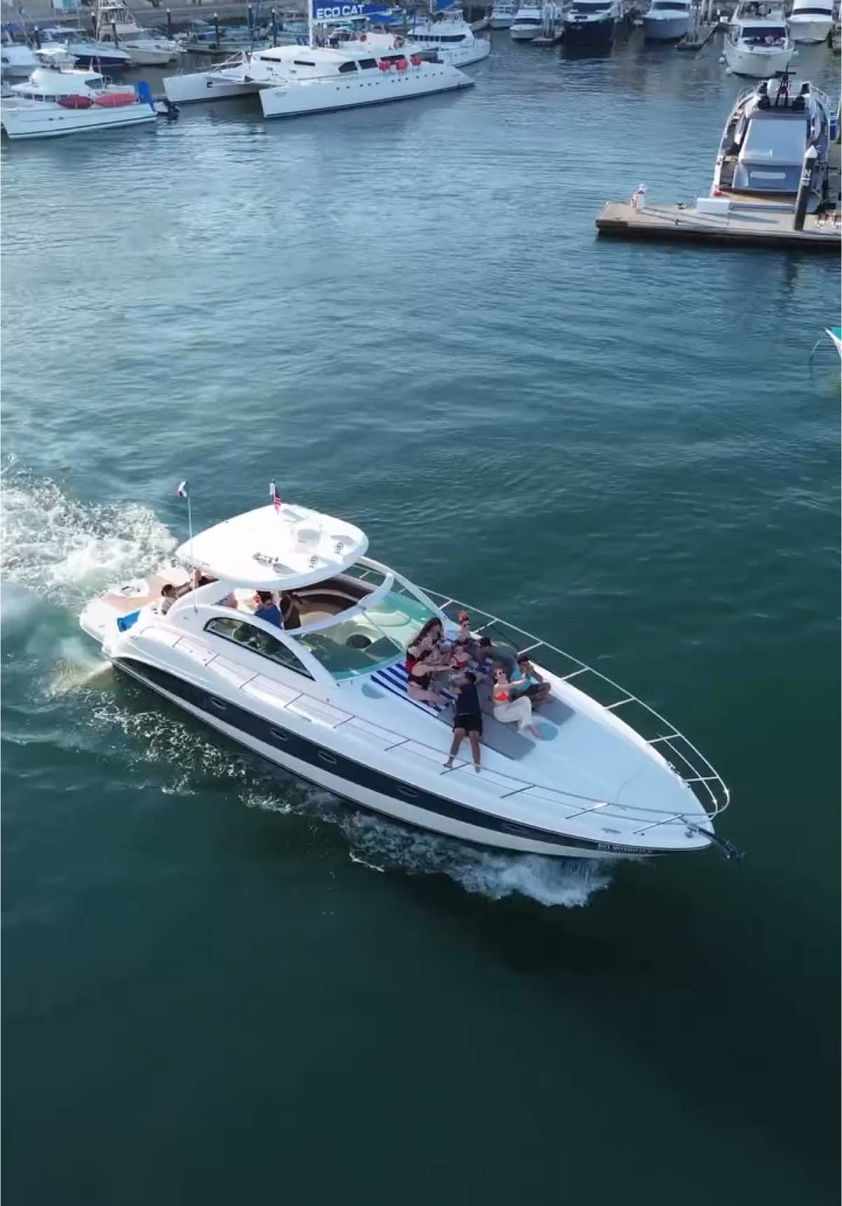 Disfruta de unas vacaciones al maximo , abordo de este hermoso yate 45 pies con capacidad de 12 personas 🛥️🐋 #loscabos #cabo #yates #yate #culiacan #mexico #tijuana #vacaciones #Loscabos #usa #vacaciones 