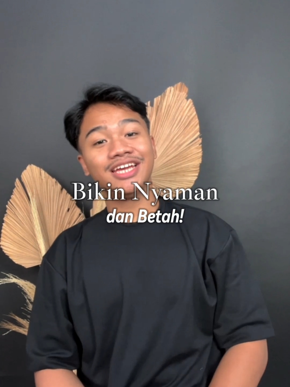 Hidup dinamis butuh outfit yang fleksibel. Celana chinos FR James ini bukan cuma buat ngantor, tapi juga cocok buat ngopi santai atau acara semi-formal.  Kasual tapi tetap berkelas, siap upgrade gaya lo hari ini! Cek koleksinya di bio! #frjames #outfitideas #outfittiktok #celananyaman 