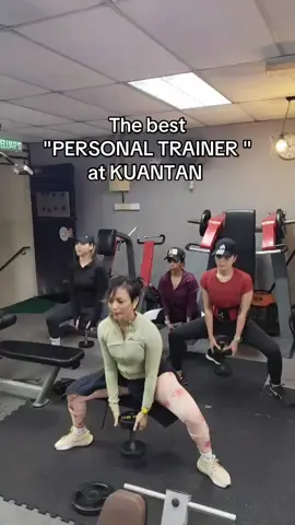 NAK HABIS TAHUN 2024 MASIH LAGI MEMILIH NAK WORKOUT DEKAT MANA?  Disini!! THE BEST PERSONAL TRAINER di KUANTAN UNTUK PEREMPUAN SAHAJA !!  Tkpe, ambk mood dulu dgn video ni lepas tu korang cari @tice_besii💪 !  #kuantan #gymkuantan #gymperempuankuantan #fyp #motivationgym #GymTok #workout #fypage 
