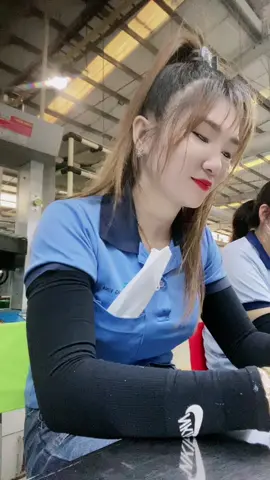 Nghề chọn e , chứ e đâu có chọn đi làm 🥲🥲#congnhan #congnhanngheo #vuicungtiktok❤️❤️ #thin 