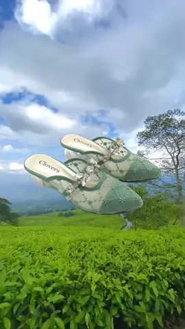 Clovers Kids Sandal Anak Perem#tiktikshop #fyp #sepatu #sepatumurah #sepatuanak #sepatuwanita #sendalanak 